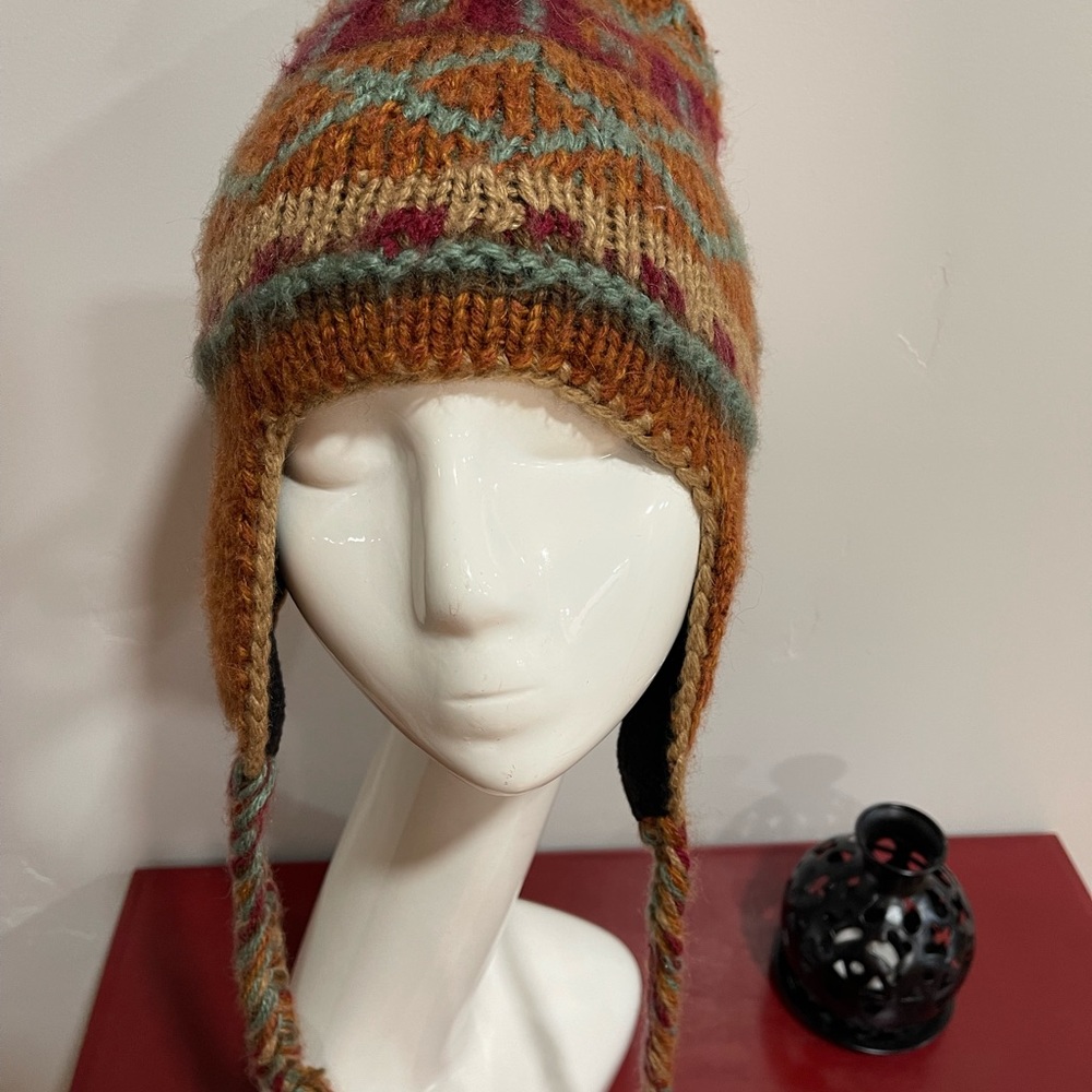 Anders Gifts cap with braids Quechua craft .,,